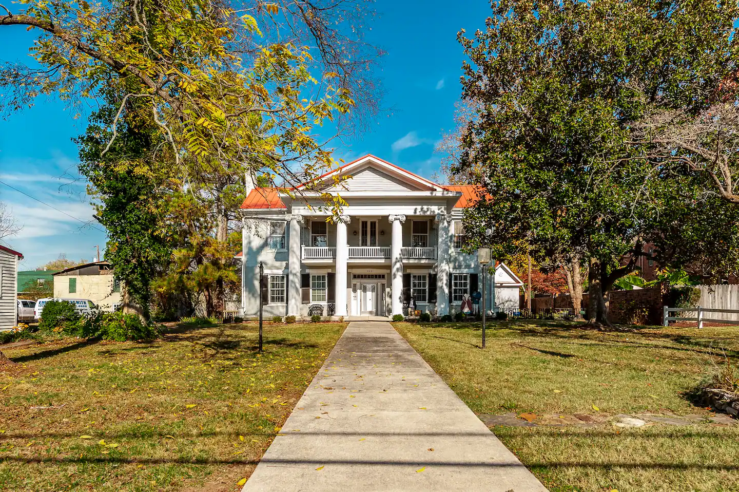 White House, TN